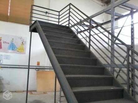 Escada estrutura metalica preço