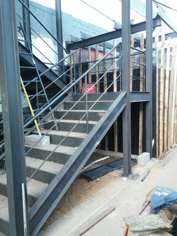 Escadas metalicas para residencias